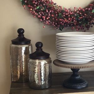 Stokes beautiful jars with rustic lids.